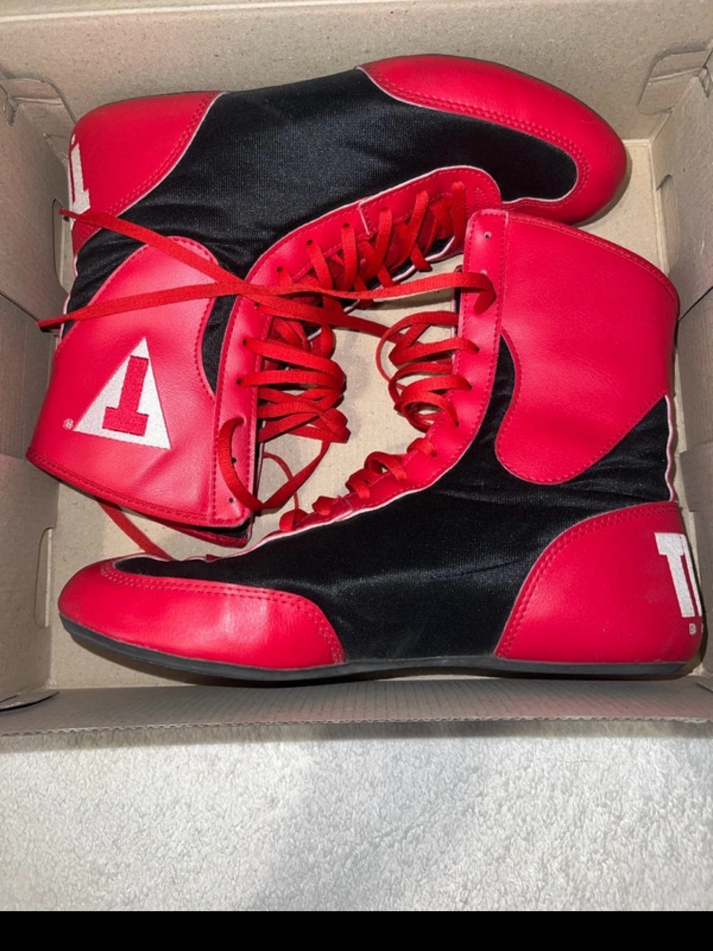 Men's Athletic High-Top Boxing Shoes — Red & Black